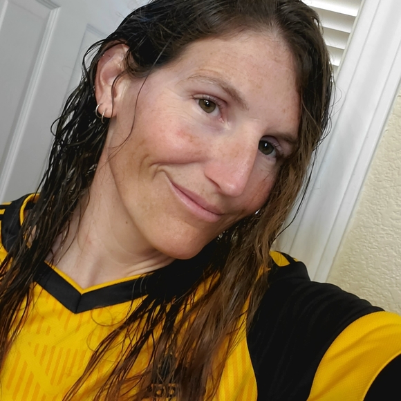 Meet your Posher, Melonie - Picture 16 of 16